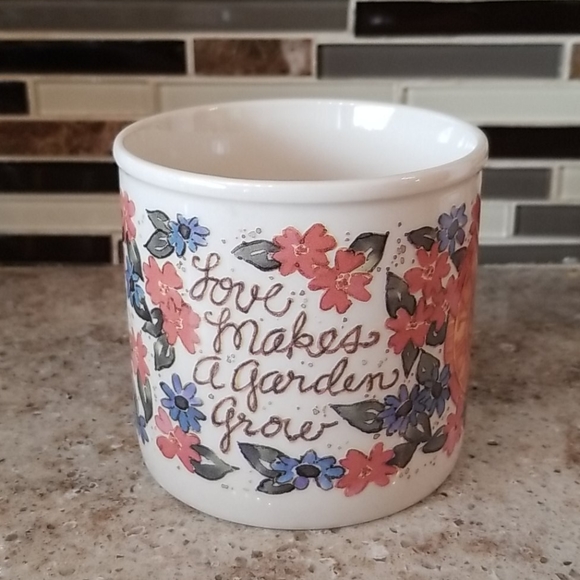 Nature's Way Other - "Love makes a garden grow" planter